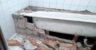 Демонтаж ванны в Устях-Джегуте от Мастер24 — быстро, недорого, вывоз старой ванны от 1012 руб.